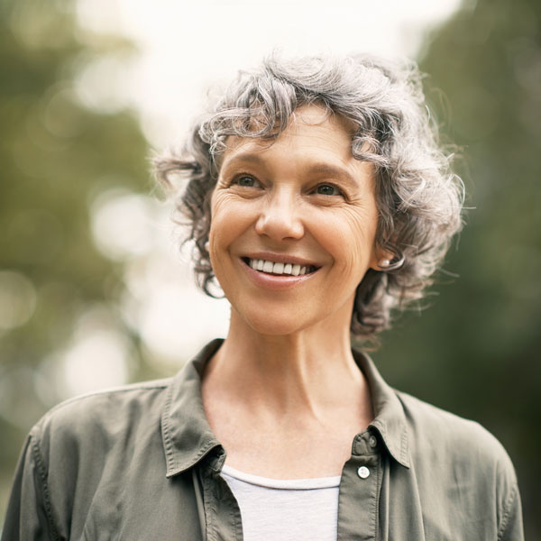 Leander-Smiles-922562336